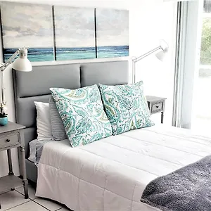https://brand-new-studio-1-block-to-beach-lagoon.greaterantilleshotels.net