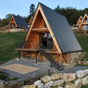https://o-tipi-lodge.hotels-rhonealpes.com