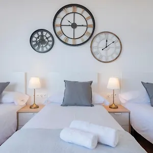 https://apartment-with-panoramic-sea-views-and-balcony.1costadelsol.com